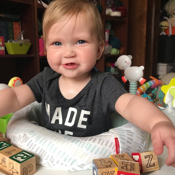 Meet your Posher, Stephanie - Picture 2 of 2